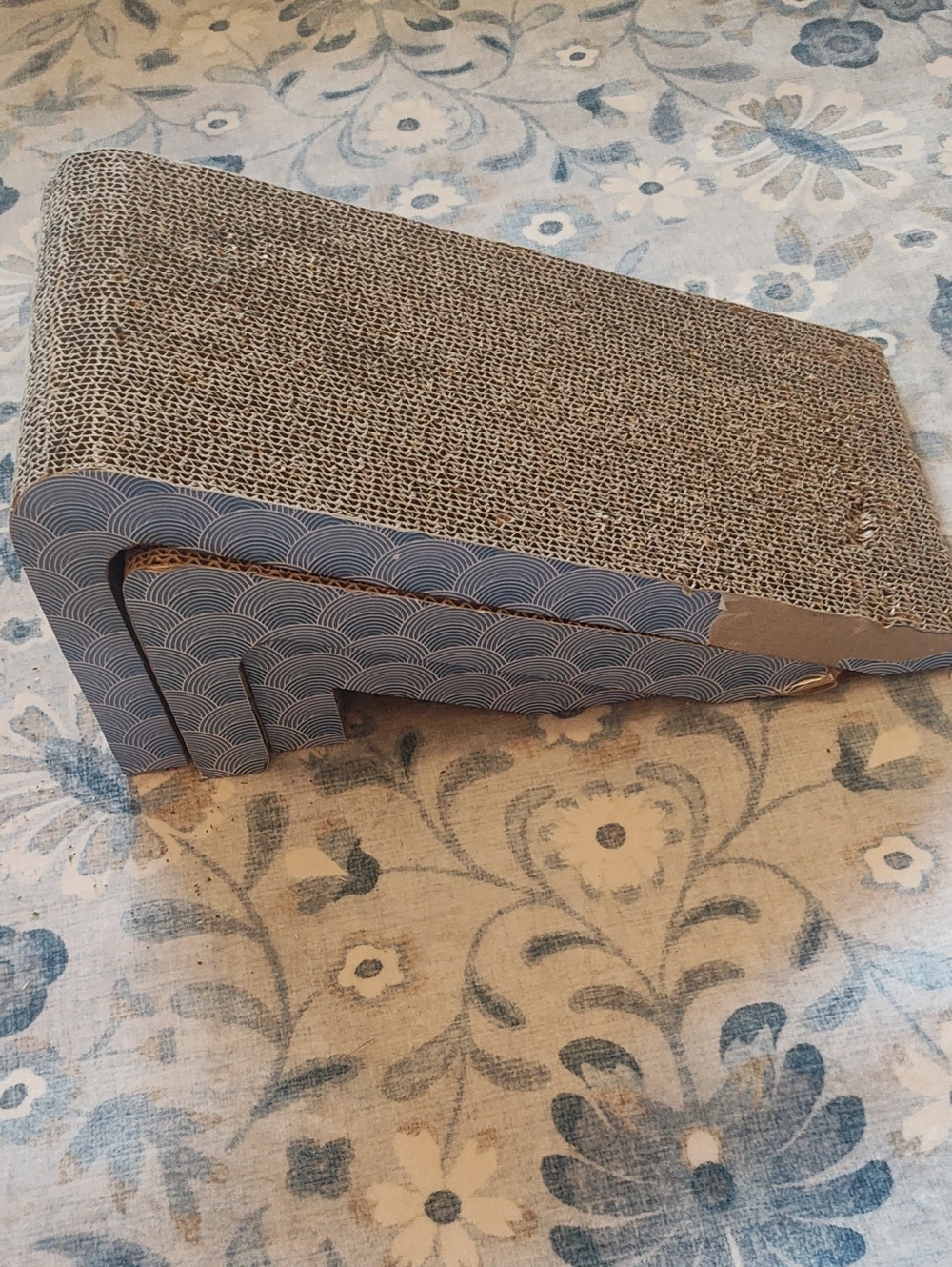 PETS: CAT SCRATCHER SET - Picture 10 of 13
